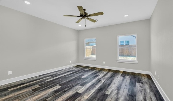 1807 Boxwood Drive, Sherman, TX 75092, 3 Bedrooms Bedrooms, ,2 BathroomsBathrooms,Residential,For Sale,1807 Boxwood Drive,20785267