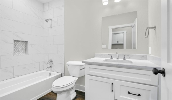 1807 Boxwood Drive, Sherman, TX 75092, 3 Bedrooms Bedrooms, ,2 BathroomsBathrooms,Residential,For Sale,1807 Boxwood Drive,20785267