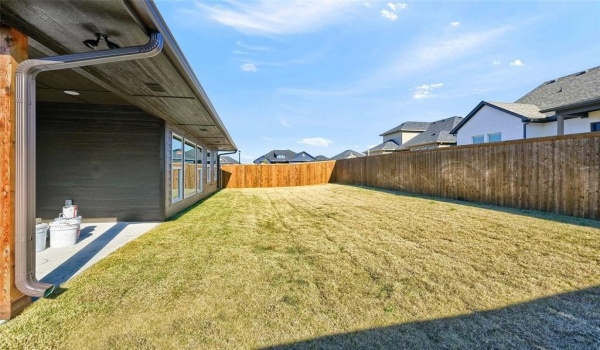 1807 Boxwood Drive, Sherman, TX 75092, 3 Bedrooms Bedrooms, ,2 BathroomsBathrooms,Residential,For Sale,1807 Boxwood Drive,20785267