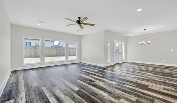 1807 Boxwood Drive, Sherman, TX 75092, 3 Bedrooms Bedrooms, ,2 BathroomsBathrooms,Residential,For Sale,1807 Boxwood Drive,20785267
