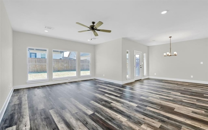 1807 Boxwood Drive, Sherman, TX 75092, 3 Bedrooms Bedrooms, ,2 BathroomsBathrooms,Residential,For Sale,1807 Boxwood Drive,20785267