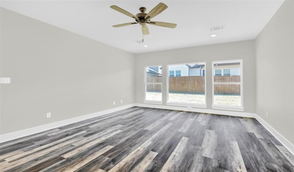1807 Boxwood Drive, Sherman, TX 75092, 3 Bedrooms Bedrooms, ,2 BathroomsBathrooms,Residential,For Sale,1807 Boxwood Drive,20785267