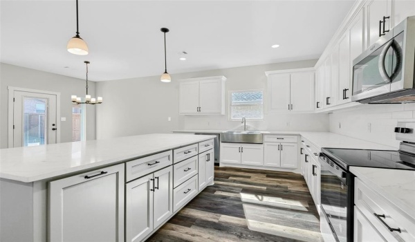 1807 Boxwood Drive, Sherman, TX 75092, 3 Bedrooms Bedrooms, ,2 BathroomsBathrooms,Residential,For Sale,1807 Boxwood Drive,20785267