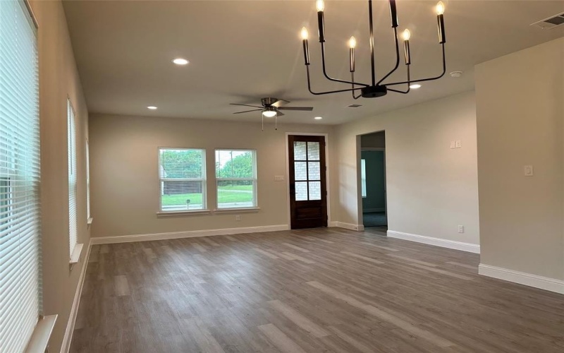 316 Elmo Street, Cleburne, TX 76031, 3 Bedrooms Bedrooms, ,2 BathroomsBathrooms,Residential,For Sale,316 Elmo Street,20779245