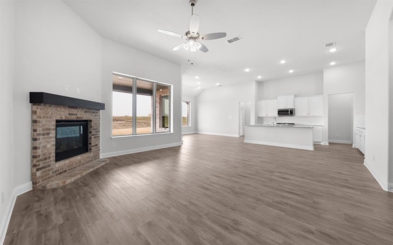 6605 Woodley, Mesquite, TX 75114, 4 Bedrooms Bedrooms, ,2 BathroomsBathrooms,Residential,For Sale,6605 Woodley,20779474