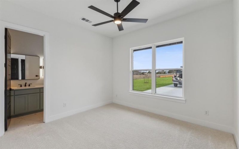 6010 Lindenwood Boulevard, Midlothian, TX 76065, 4 Bedrooms Bedrooms, ,3 BathroomsBathrooms,Residential,For Sale,6010 Lindenwood Boulevard,20785977