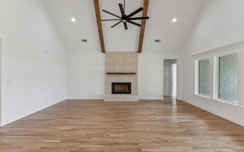 6010 Lindenwood Boulevard, Midlothian, TX 76065, 4 Bedrooms Bedrooms, ,3 BathroomsBathrooms,Residential,For Sale,6010 Lindenwood Boulevard,20785977