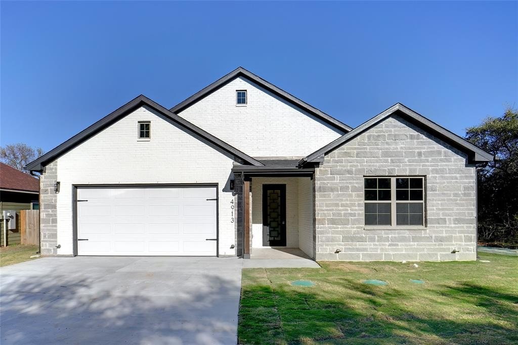 4913 Wichita Street, Granbury, TX 76048, 3 Bedrooms Bedrooms, ,2 BathroomsBathrooms,Residential,For Sale,4913 Wichita Street,20779689