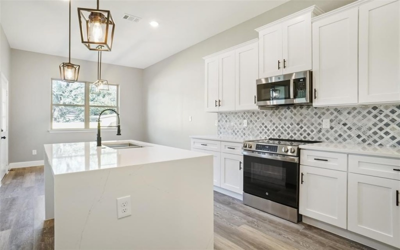 4913 Wichita Street, Granbury, TX 76048, 3 Bedrooms Bedrooms, ,2 BathroomsBathrooms,Residential,For Sale,4913 Wichita Street,20779689