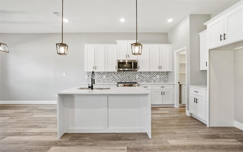 4913 Wichita Street, Granbury, TX 76048, 3 Bedrooms Bedrooms, ,2 BathroomsBathrooms,Residential,For Sale,4913 Wichita Street,20779689