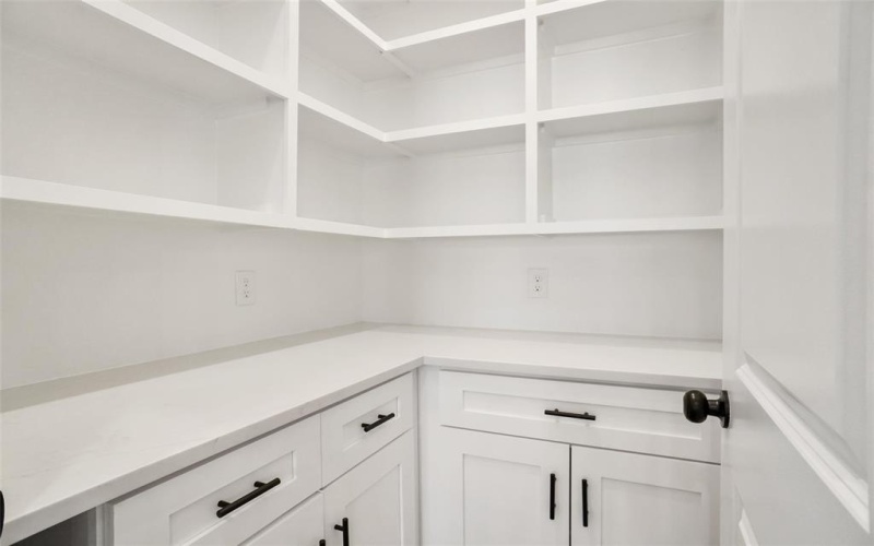 4913 Wichita Street, Granbury, TX 76048, 3 Bedrooms Bedrooms, ,2 BathroomsBathrooms,Residential,For Sale,4913 Wichita Street,20779689