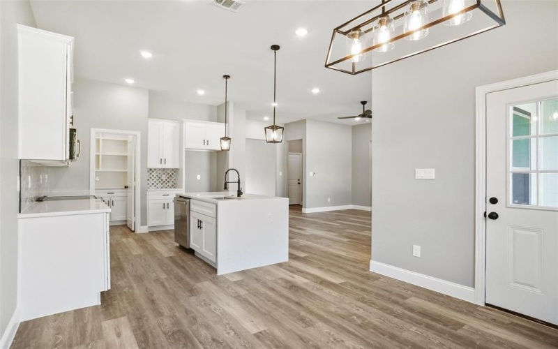 4913 Wichita Street, Granbury, TX 76048, 3 Bedrooms Bedrooms, ,2 BathroomsBathrooms,Residential,For Sale,4913 Wichita Street,20779689