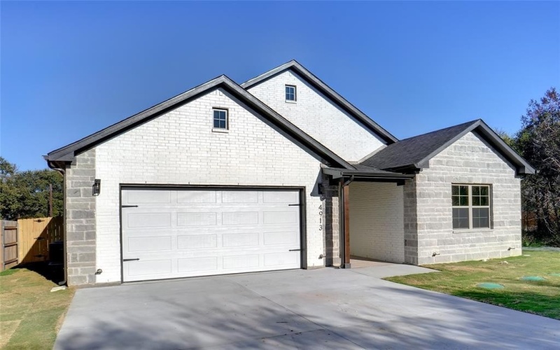 4913 Wichita Street, Granbury, TX 76048, 3 Bedrooms Bedrooms, ,2 BathroomsBathrooms,Residential,For Sale,4913 Wichita Street,20779689