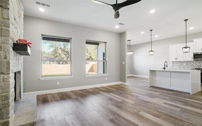 4913 Wichita Street, Granbury, TX 76048, 3 Bedrooms Bedrooms, ,2 BathroomsBathrooms,Residential,For Sale,4913 Wichita Street,20779689
