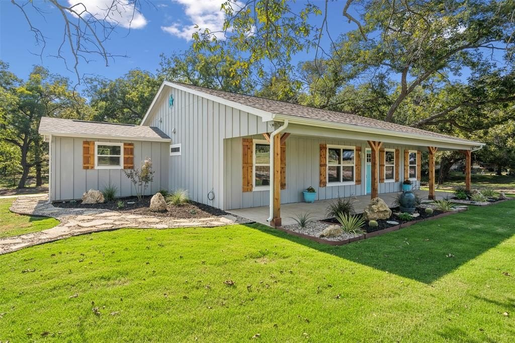 5816 Archery Court, Granbury, TX 76048, 3 Bedrooms Bedrooms, ,2 BathroomsBathrooms,Residential,For Sale,5816 Archery Court,20779821