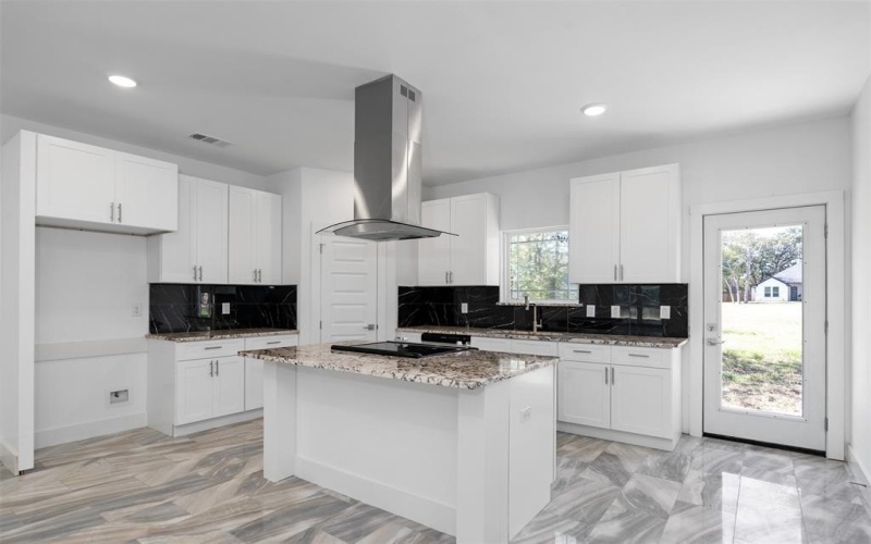 313 Kapuna Drive, Tool, TX 75143, 3 Bedrooms Bedrooms, ,2 BathroomsBathrooms,Residential,For Sale,313 Kapuna Drive,20779926