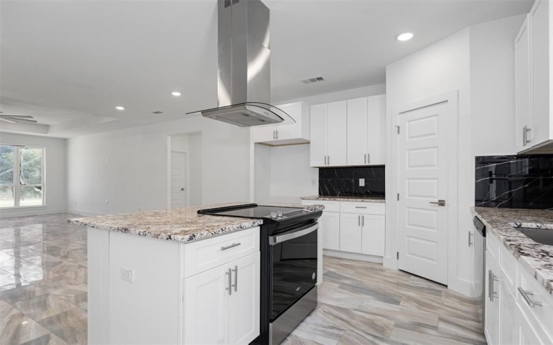 313 Kapuna Drive, Tool, TX 75143, 3 Bedrooms Bedrooms, ,2 BathroomsBathrooms,Residential,For Sale,313 Kapuna Drive,20779926