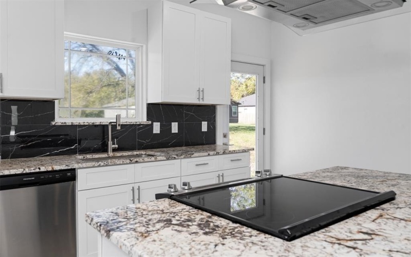 313 Kapuna Drive, Tool, TX 75143, 3 Bedrooms Bedrooms, ,2 BathroomsBathrooms,Residential,For Sale,313 Kapuna Drive,20779926