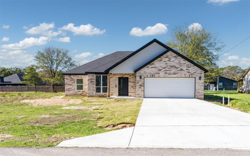 313 Kapuna Drive, Tool, TX 75143, 3 Bedrooms Bedrooms, ,2 BathroomsBathrooms,Residential,For Sale,313 Kapuna Drive,20779926