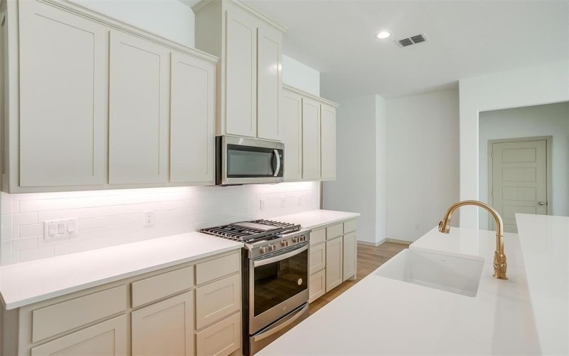 6813 Trail Rock, Benbrook, TX 76126, 4 Bedrooms Bedrooms, ,2 BathroomsBathrooms,Residential,For Sale,6813 Trail Rock,20780374