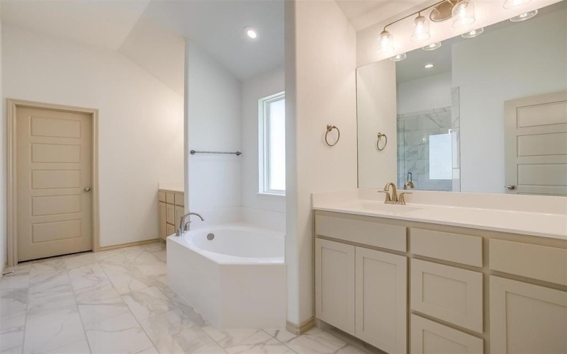 6813 Trail Rock, Benbrook, TX 76126, 4 Bedrooms Bedrooms, ,2 BathroomsBathrooms,Residential,For Sale,6813 Trail Rock,20780374