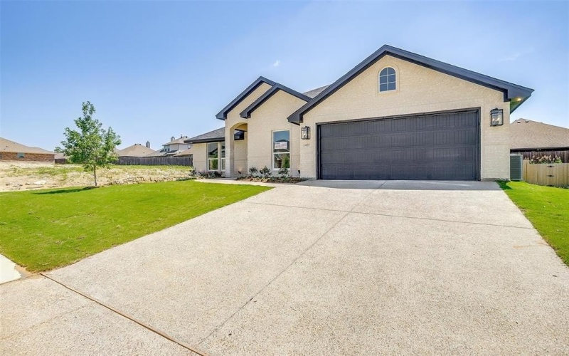 6813 Trail Rock, Benbrook, TX 76126, 4 Bedrooms Bedrooms, ,2 BathroomsBathrooms,Residential,For Sale,6813 Trail Rock,20780374
