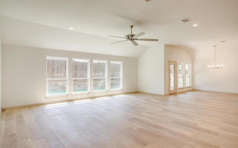 6813 Trail Rock, Benbrook, TX 76126, 4 Bedrooms Bedrooms, ,2 BathroomsBathrooms,Residential,For Sale,6813 Trail Rock,20780374