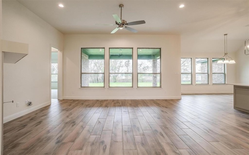 2515 Dartford Drive, Crowley, TX 76036, 4 Bedrooms Bedrooms, ,3 BathroomsBathrooms,Residential,For Sale,2515 Dartford Drive,20773709