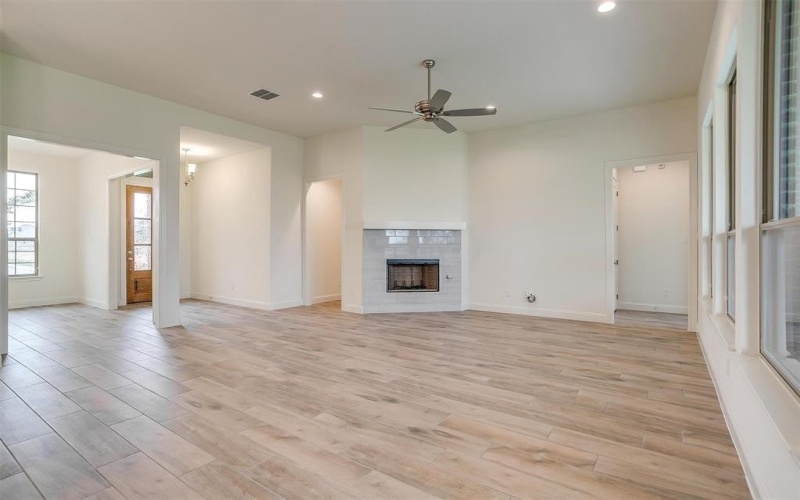 2515 Dartford Drive, Crowley, TX 76036, 4 Bedrooms Bedrooms, ,3 BathroomsBathrooms,Residential,For Sale,2515 Dartford Drive,20773709