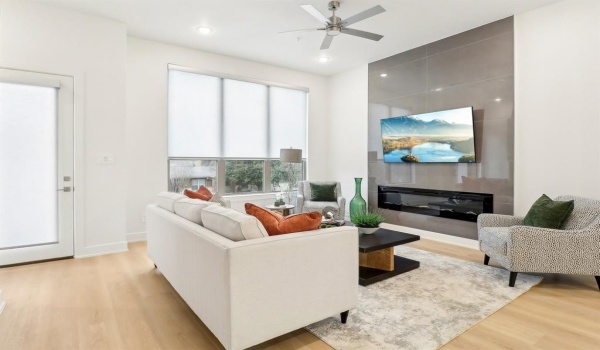 13351 Goodland Street #203, Farmers Branch, TX 75234, 3 Habitaciones Habitaciones , ,3 BañosBaños,Residential,En Venta,13351 Goodland Street,20786576