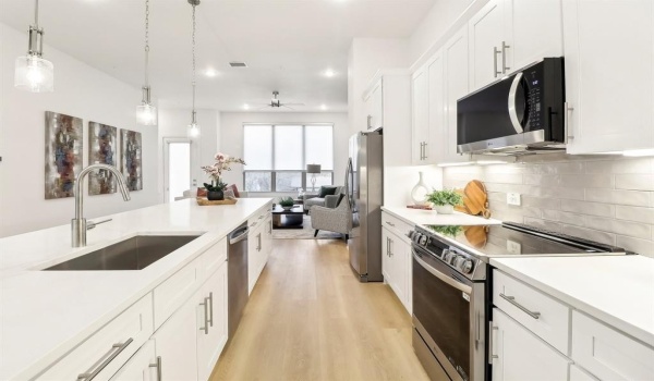 13351 Goodland Street #203, Farmers Branch, TX 75234, 3 Habitaciones Habitaciones , ,3 BañosBaños,Residential,En Venta,13351 Goodland Street,20786576