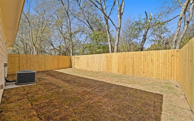 906 Benton Street, Bonham, TX 75418, 3 Bedrooms Bedrooms, ,2 BathroomsBathrooms,Residential,For Sale,906 Benton Street,20786999