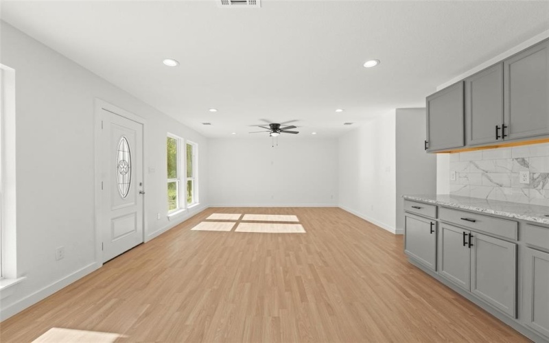 906 Benton Street, Bonham, TX 75418, 3 Bedrooms Bedrooms, ,2 BathroomsBathrooms,Residential,For Sale,906 Benton Street,20786999