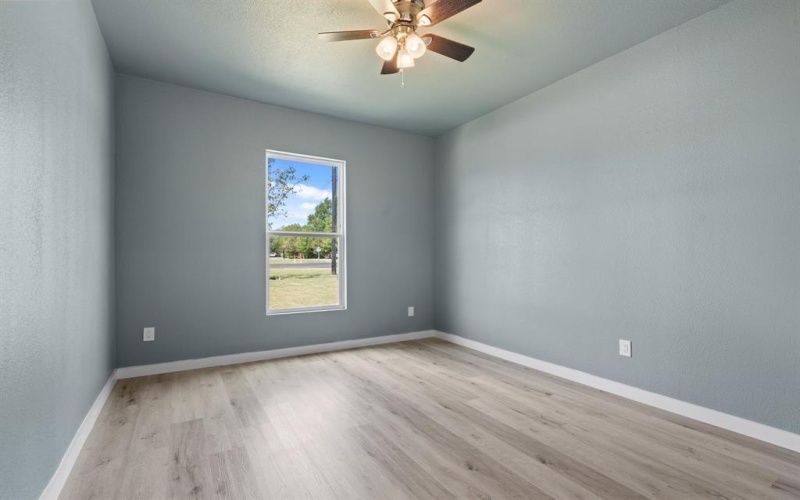 703 1/2 N Elm Street, Kemp, TX 75143, 4 Bedrooms Bedrooms, ,2 BathroomsBathrooms,Residential,For Sale,703 1/2 N Elm Street,20788003
