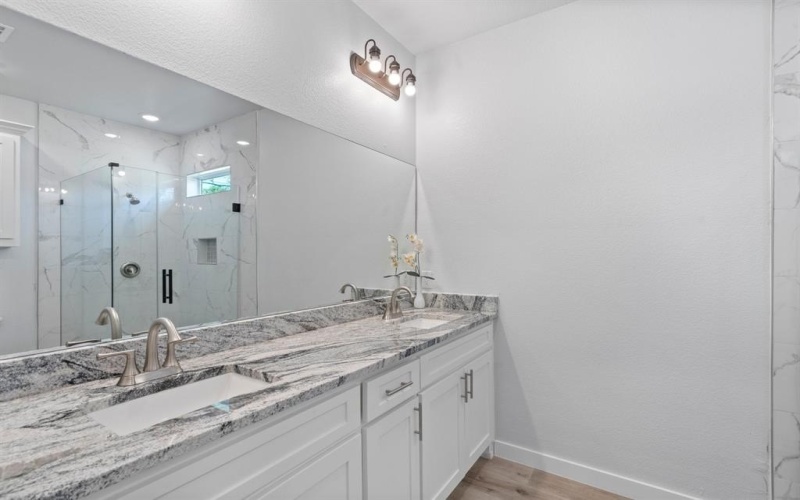703 1/2 N Elm Street, Kemp, TX 75143, 4 Bedrooms Bedrooms, ,2 BathroomsBathrooms,Residential,For Sale,703 1/2 N Elm Street,20788003