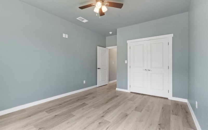703 1/2 N Elm Street, Kemp, TX 75143, 4 Bedrooms Bedrooms, ,2 BathroomsBathrooms,Residential,For Sale,703 1/2 N Elm Street,20788003