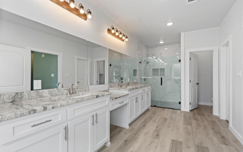 703 1/2 N Elm Street, Kemp, TX 75143, 4 Bedrooms Bedrooms, ,2 BathroomsBathrooms,Residential,For Sale,703 1/2 N Elm Street,20788003