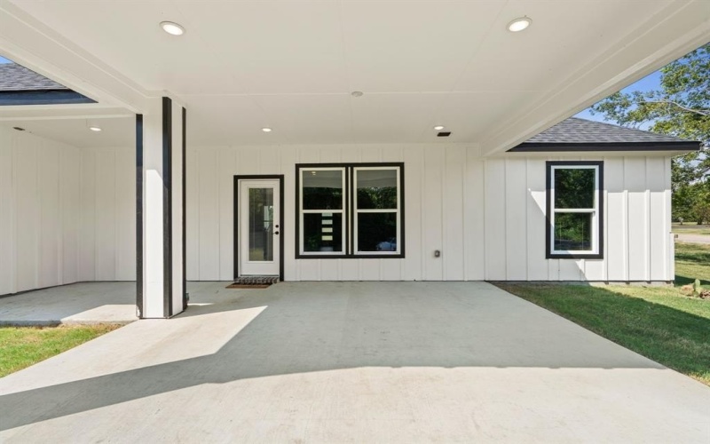 703 1/2 N Elm Street, Kemp, TX 75143, 4 Bedrooms Bedrooms, ,2 BathroomsBathrooms,Residential,For Sale,703 1/2 N Elm Street,20788003