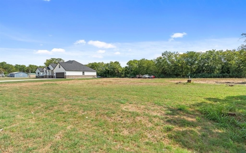 703 1/2 N Elm Street, Kemp, TX 75143, 4 Bedrooms Bedrooms, ,2 BathroomsBathrooms,Residential,For Sale,703 1/2 N Elm Street,20788003