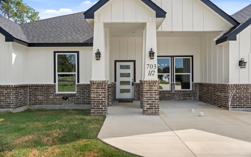 703 1/2 N Elm Street, Kemp, TX 75143, 4 Bedrooms Bedrooms, ,2 BathroomsBathrooms,Residential,For Sale,703 1/2 N Elm Street,20788003