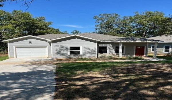1119 W Johnson Street, Denison, TX 75020, 3 Bedrooms Bedrooms, ,2 BathroomsBathrooms,Residential,For Sale,1119 W Johnson Street,20788309