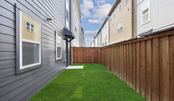 2510 Carmelita Street, Dallas, TX 75212, 3 Bedrooms Bedrooms, ,3 BathroomsBathrooms,Residential,For Sale,2510 Carmelita Street,20788798