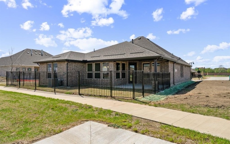 1921 Vittoria Lane, Little Elm, TX 75068, 2 Bedrooms Bedrooms, ,2 BathroomsBathrooms,Residential,For Sale,1921 Vittoria Lane,20796308