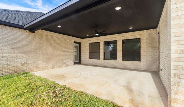 16229 COUNTY ROAD 452, Lindale, TX 75771, 4 Bedrooms Bedrooms, ,3 BathroomsBathrooms,Residential,For Sale,16229 COUNTY ROAD 452,20792596