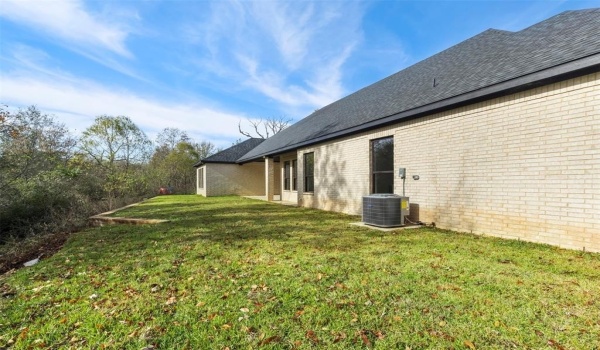 16229 COUNTY ROAD 452, Lindale, TX 75771, 4 Bedrooms Bedrooms, ,3 BathroomsBathrooms,Residential,For Sale,16229 COUNTY ROAD 452,20792596