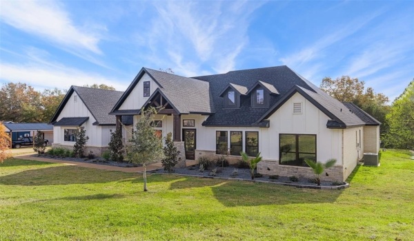 16229 COUNTY ROAD 452, Lindale, TX 75771, 4 Bedrooms Bedrooms, ,3 BathroomsBathrooms,Residential,For Sale,16229 COUNTY ROAD 452,20792596