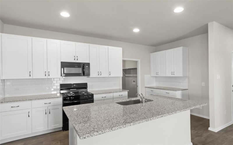 1906 Sweetwater Drive, Forney, TX 75126, 5 Bedrooms Bedrooms, ,5 BathroomsBathrooms,Residential,For Sale,1906 Sweetwater Drive,20792684