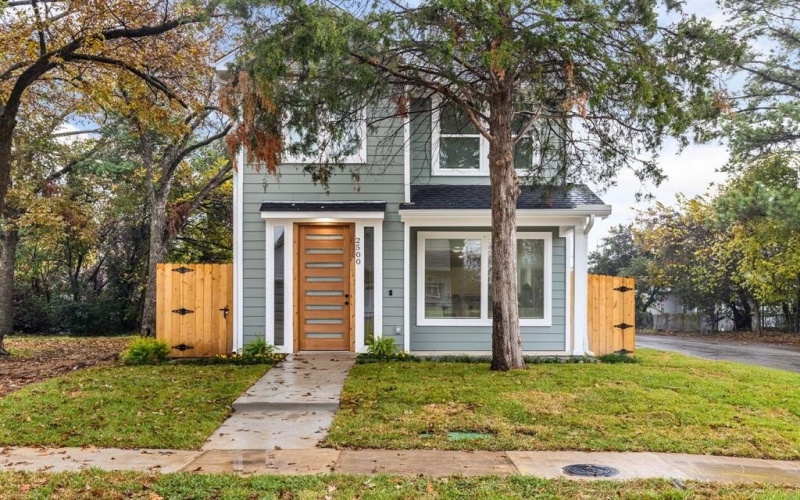 2500 LOWERY Street, Dallas, TX 75215, 3 Habitaciones Habitaciones , ,2 BañosBaños,Residential,En Venta,2500 LOWERY Street,20793069