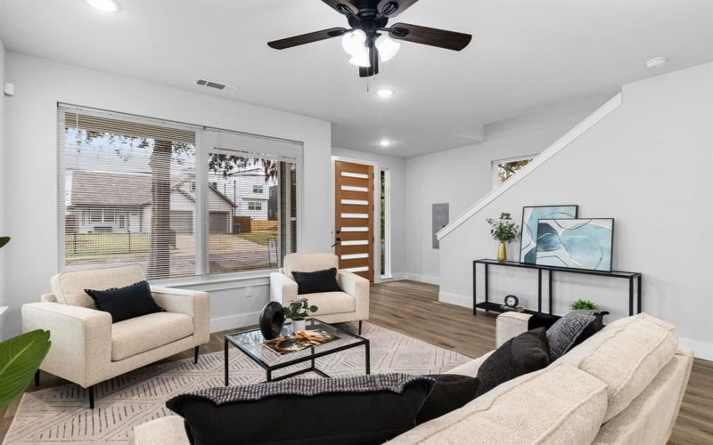 2500 LOWERY Street, Dallas, TX 75215, 3 Habitaciones Habitaciones , ,2 BañosBaños,Residential,En Venta,2500 LOWERY Street,20793069