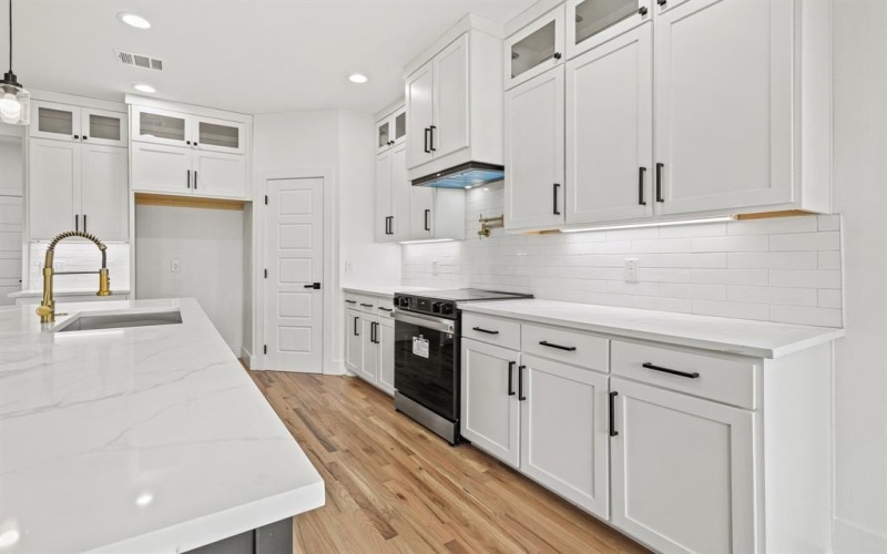 305 Highland Avenue, Red Oak, TX 75154, 4 Habitaciones Habitaciones , ,2 BañosBaños,Residential,En Venta,305 Highland Avenue,20793131